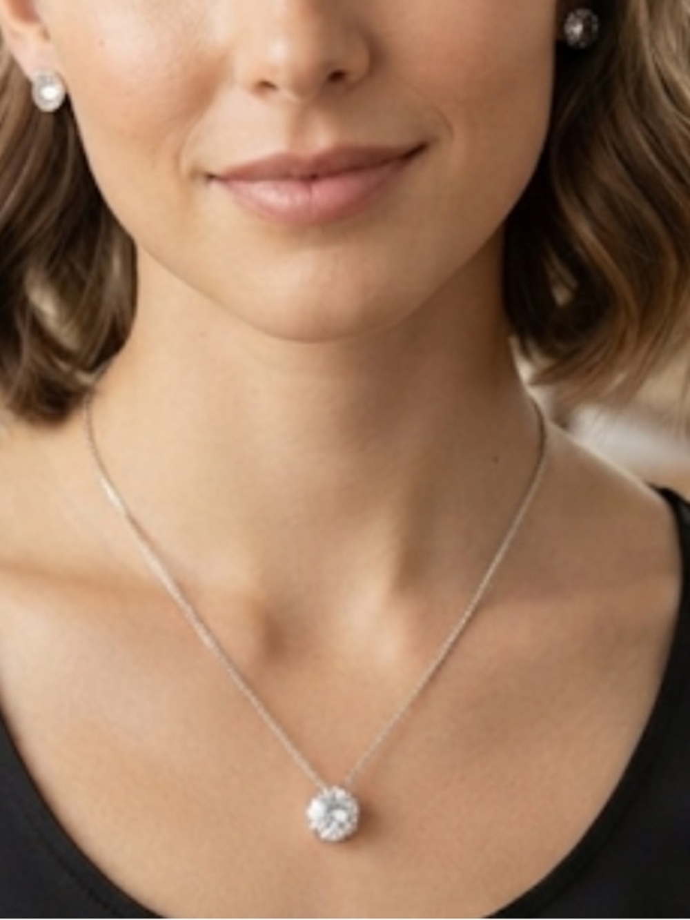 paparazzi Silver Sparkling Round Pendant Necklace